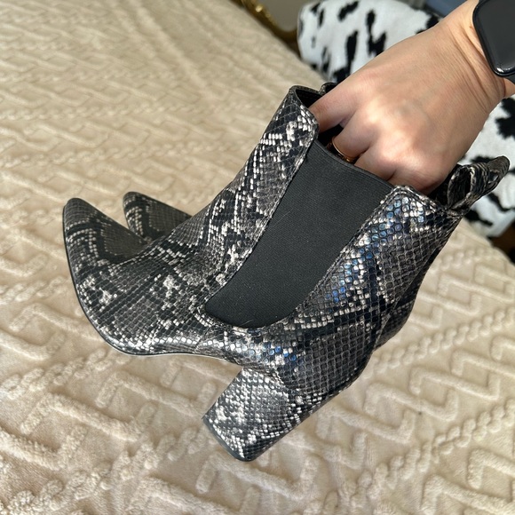 Snake Skin Steve Madden Ankle Boots - Picture 6 of 6